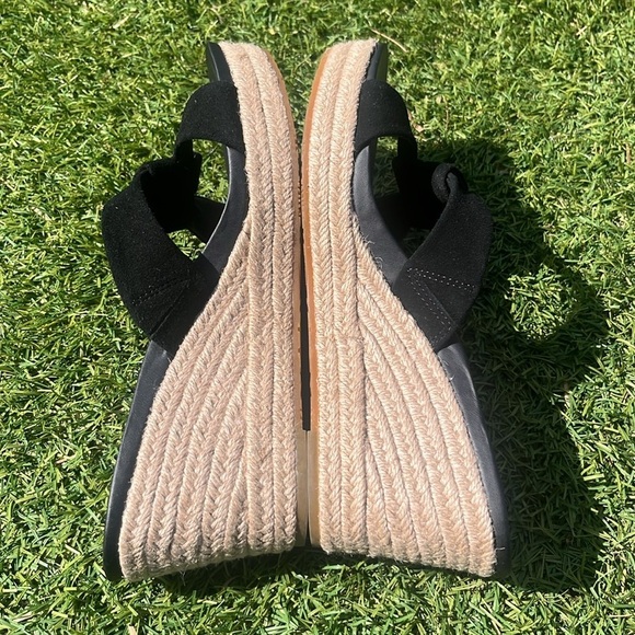 NWT UGG NiyoMee Wedge Slide! - Picture 5 of 7